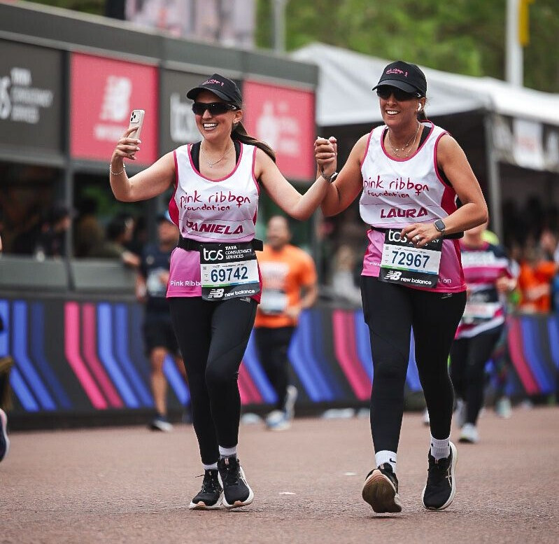 Sisters Complete London Marathon in Memory of Their Mum