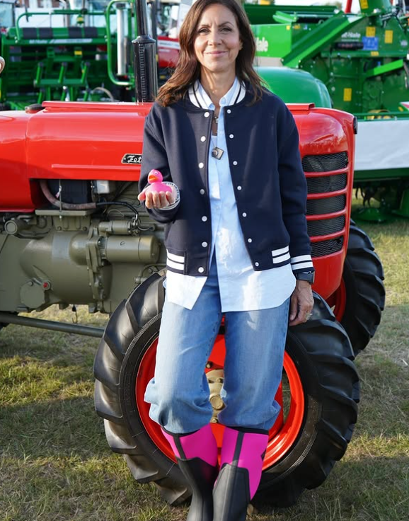 Julia Bradbury supports the Pink Duck Race UK